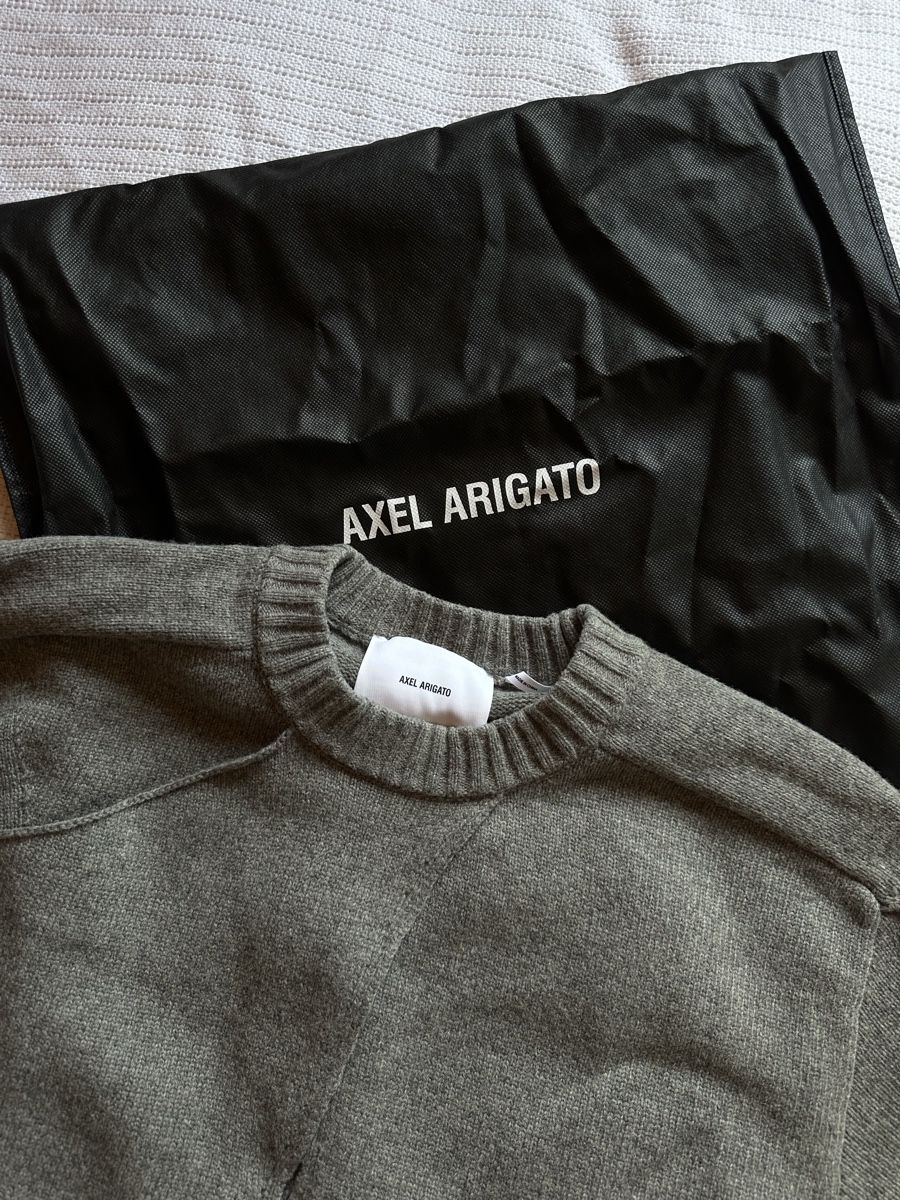 Axel Arigato Maglioni & Felpe: Axel Arigato crew-neck sweater – Nuovo (secondo la descrizione) da Vaduz venduto da jansenteler 1