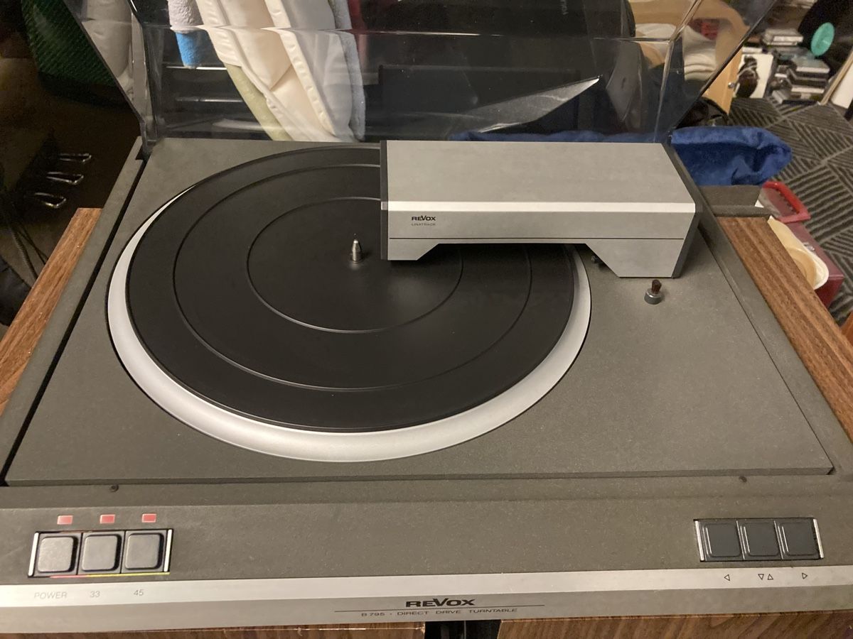 Revox Tourne-disques: Revox B795 Plattenspieler – Défectueux à Lenzburg par HanspeterT 1
