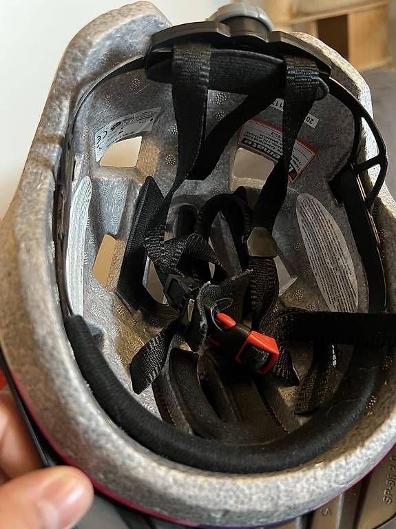 Caschi: Casque enfant 4 ans ~ – Usato da Préverenges venduto da Dani_La_Brocante 3