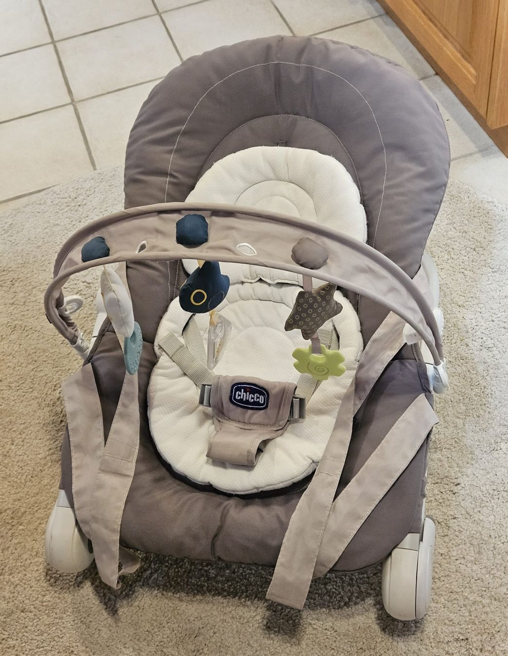 Chicco Sdraiette & Sdraiette a dondolo: Chicco Babywippe grau guter Zustand – Usato da Melchnau venduto da Aare84 2