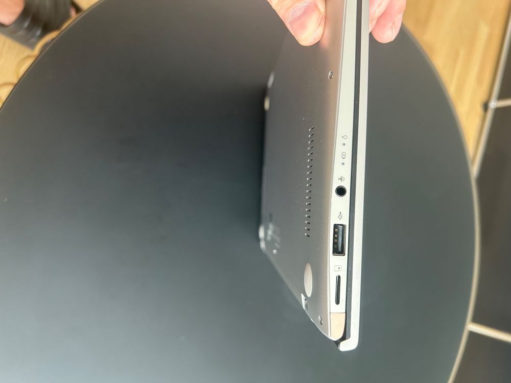 Asus Portables: ASUS Notebook ZenBook UX433F – D'occasion à Emmen par snoerre69 2