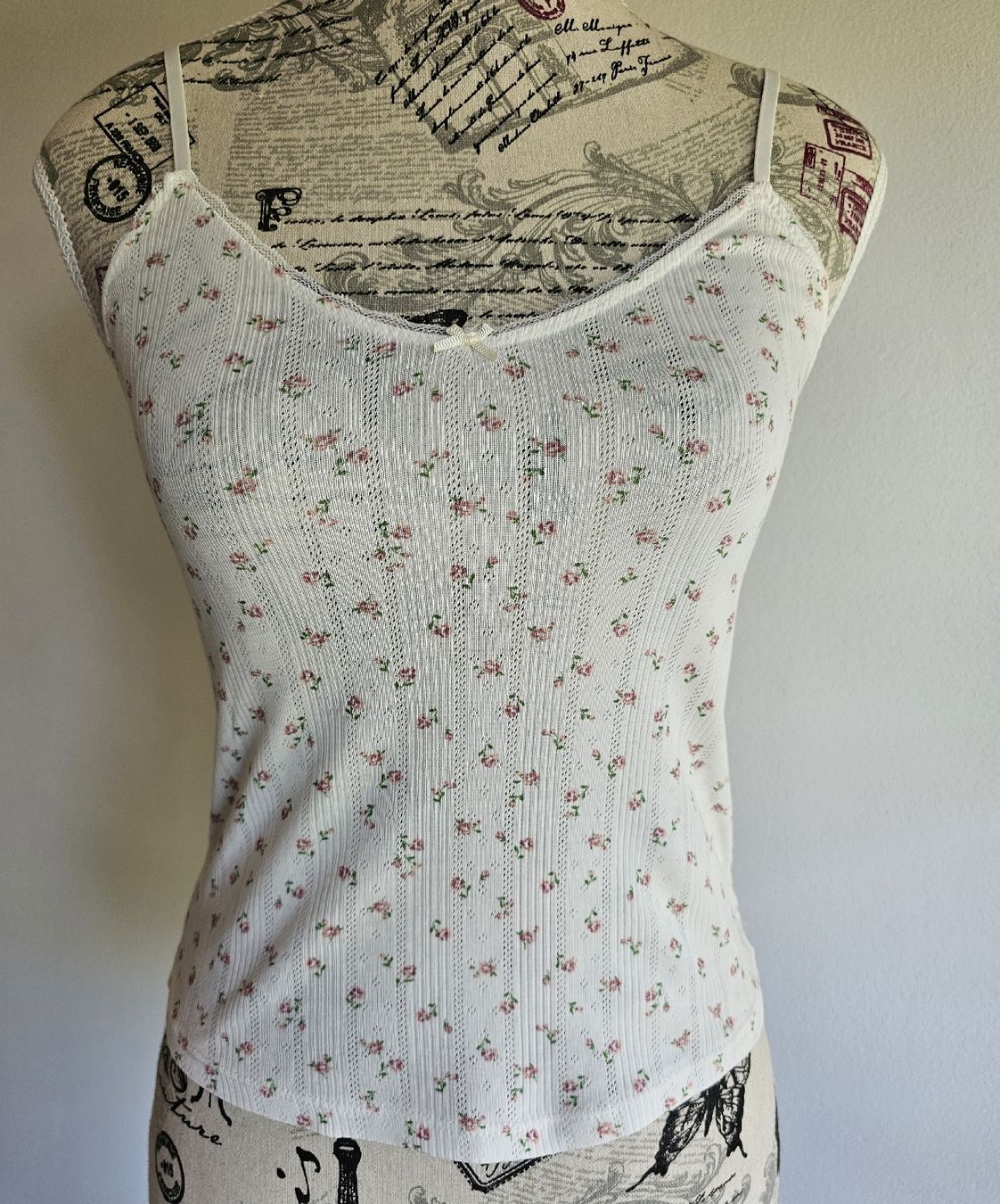 H&M Top: Top h&m Gr. S, weiss mit Blümchen – Usato da Steinebrunn venduto da sassi31