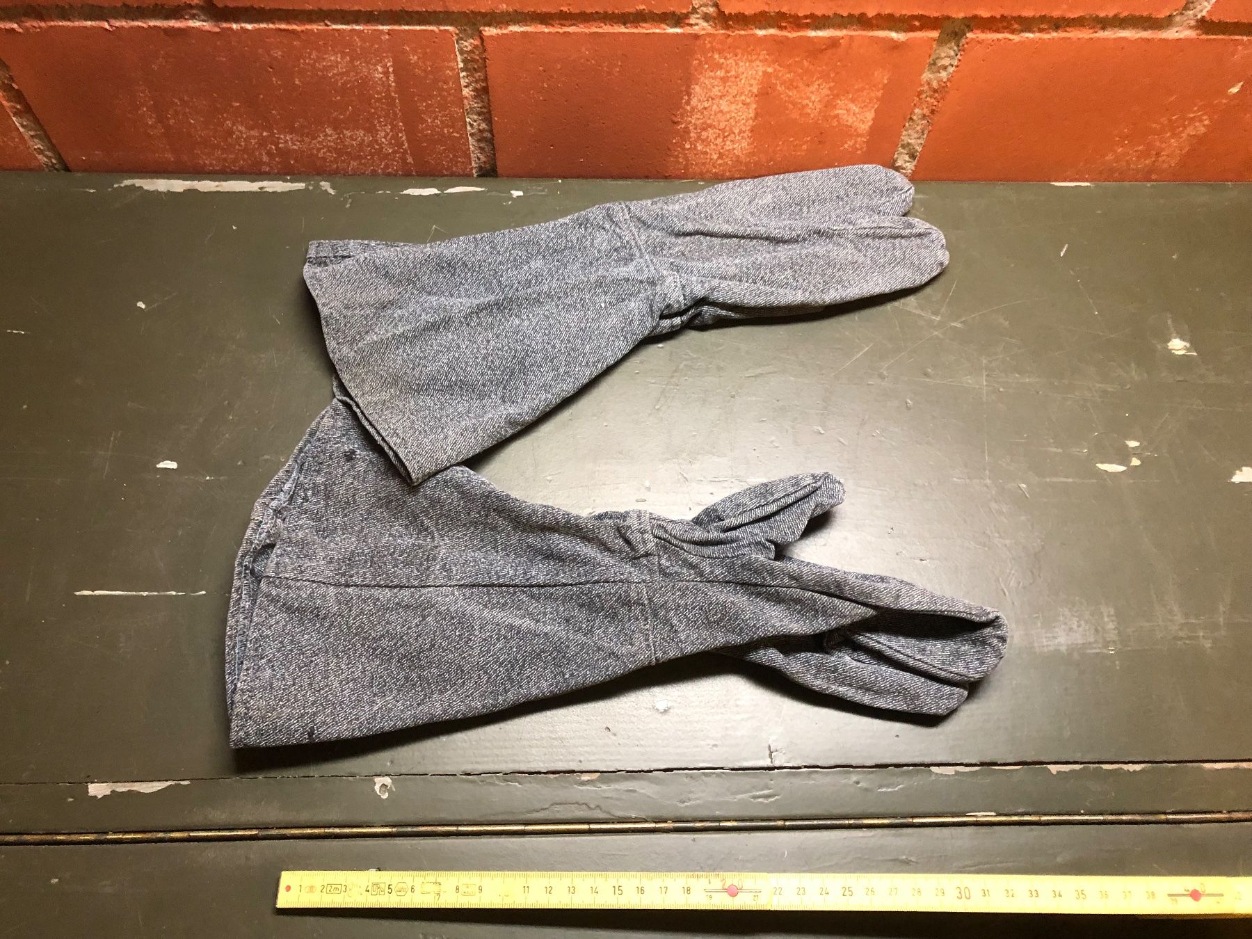 Schweizer Armee Uniformen: Schweizer Armee Handschuhe Panzerfaust Raketenrohr Rak Rohr – Gebraucht aus Madiswil von TEMISO 1