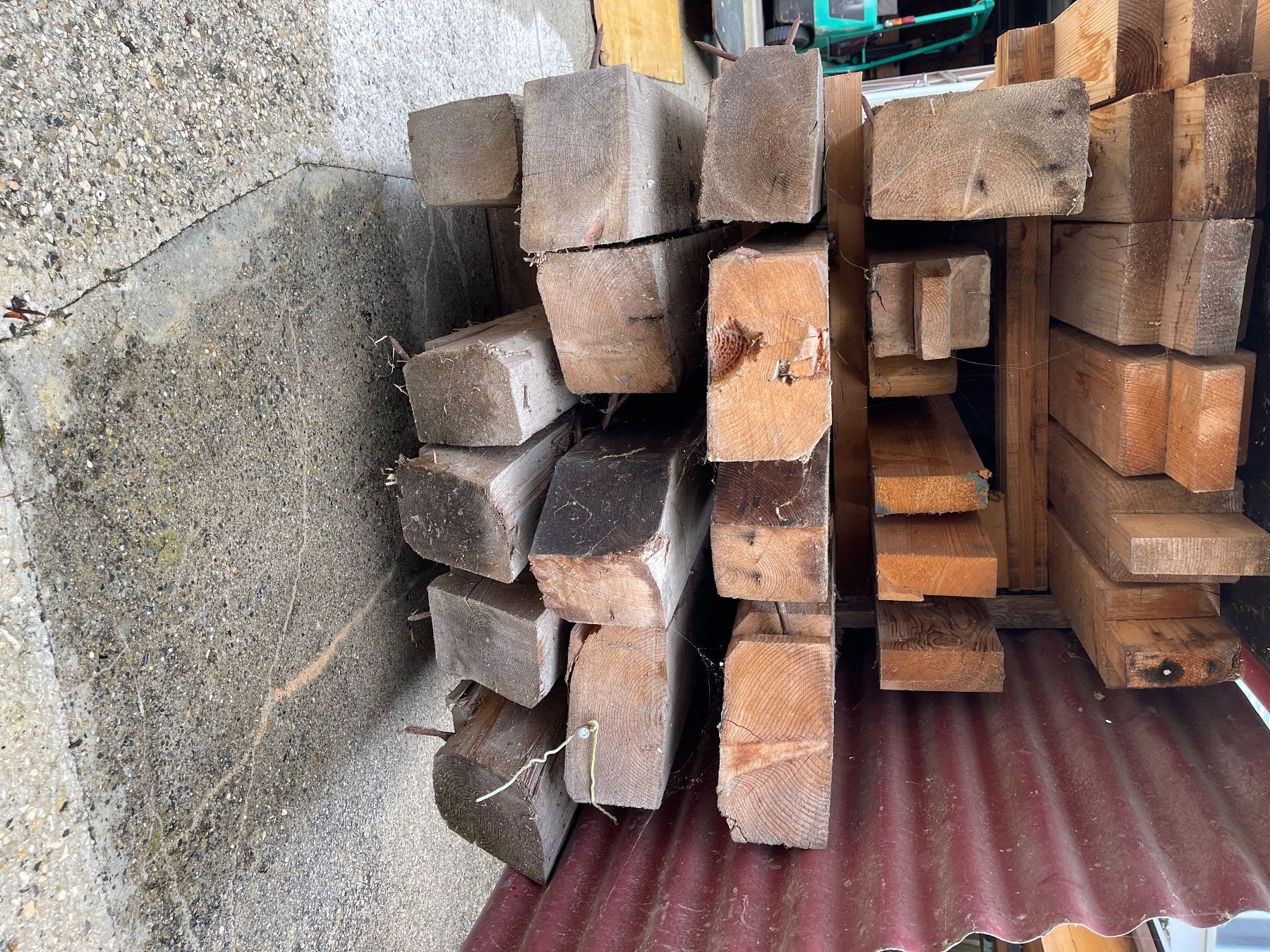 Articoli in legno: CHARPENTE EN SAPIN – Usato da Peney-le-Jorat venduto da V70r0 2