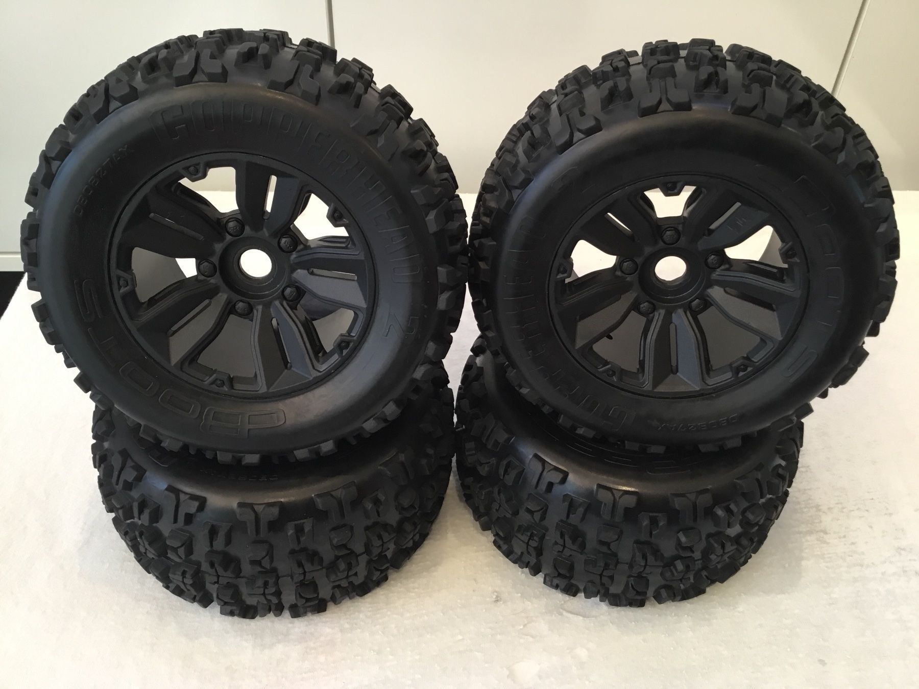 Arrma Modellismo RC: Arrma Kraton EXB V2 1:8 Räder neu – Nuovo (secondo la descrizione) da Büsserach venduto da Swissbluesmobile 3