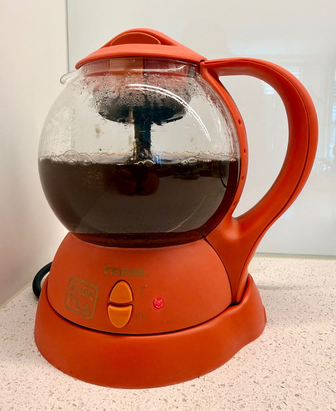 Tefal Elettrodomestici da cucina: Tefal Magic Tea - Kocher, Retro-Orange Kult-Gerät – Usato da Winterthur venduto da aim_yj2y 3