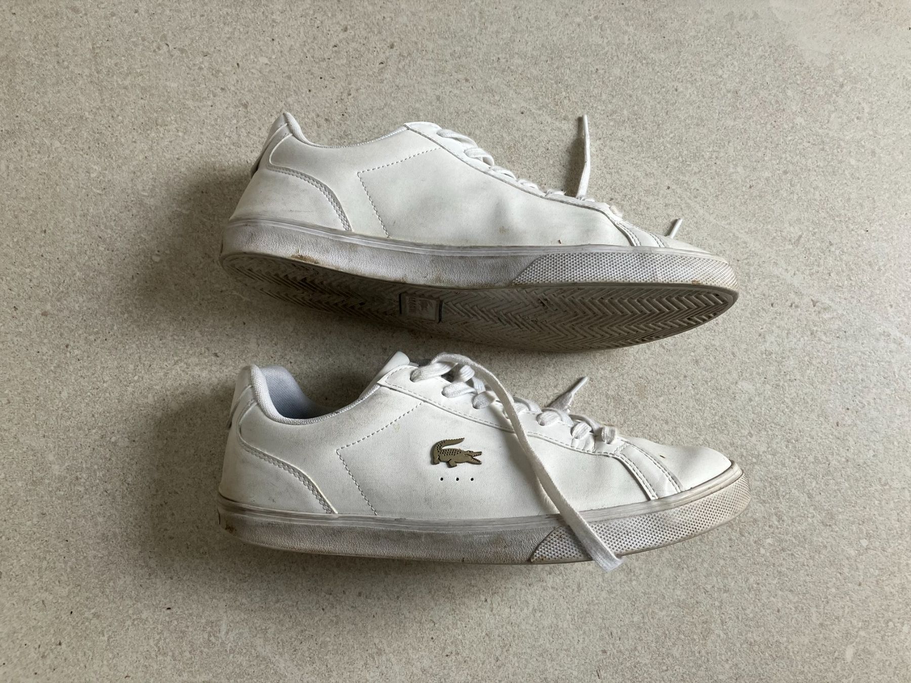 Lacoste Scarpe da uomo: Lacoste Baskets en cuir blanc, taille 44 – Usato da La Ferrière venduto da dim_722t 1