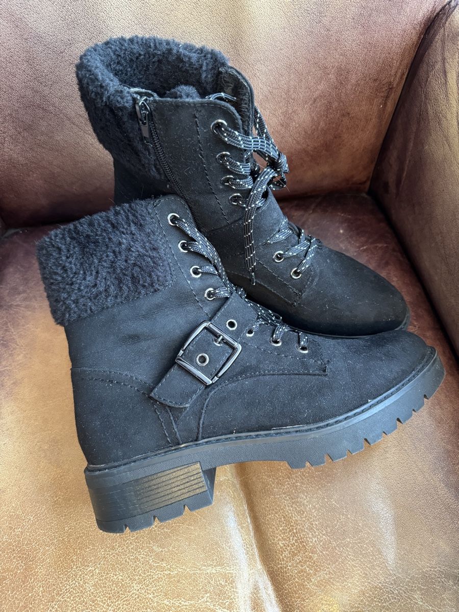 Landrover Scarpe da donna: Schnürstiefeletten Landrover – Usato da Obfelden venduto da tan_9lj9 1