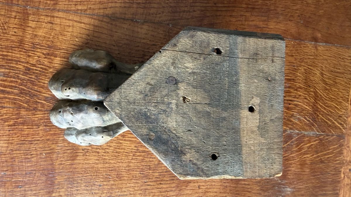 Articoli in legno: Löwentatze Holz geschnitzt antik Möbelfuss – Usato da Riedholz venduto da Frettchen63 7