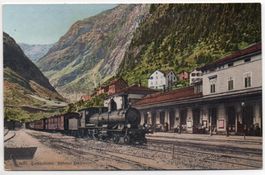 GÖSCHENEN Bahnhof mit Bahn - Dampflokomotive