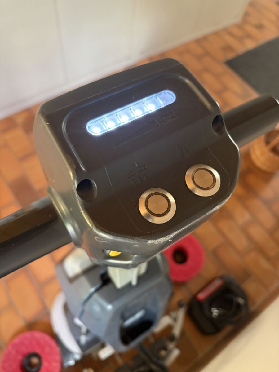 Toutes les machines: Scheuersaugmaschine Numatic NUC 244 NX  – D'occasion à Detligen par corabero 4
