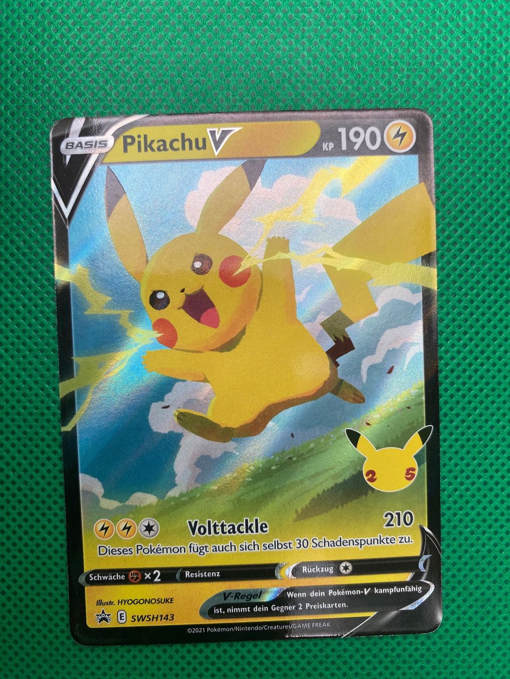 Pokémon Sammelbilder & Trading cards: Pikachu V (SWSH 143) – Gebraucht aus Wermatswil von finest112