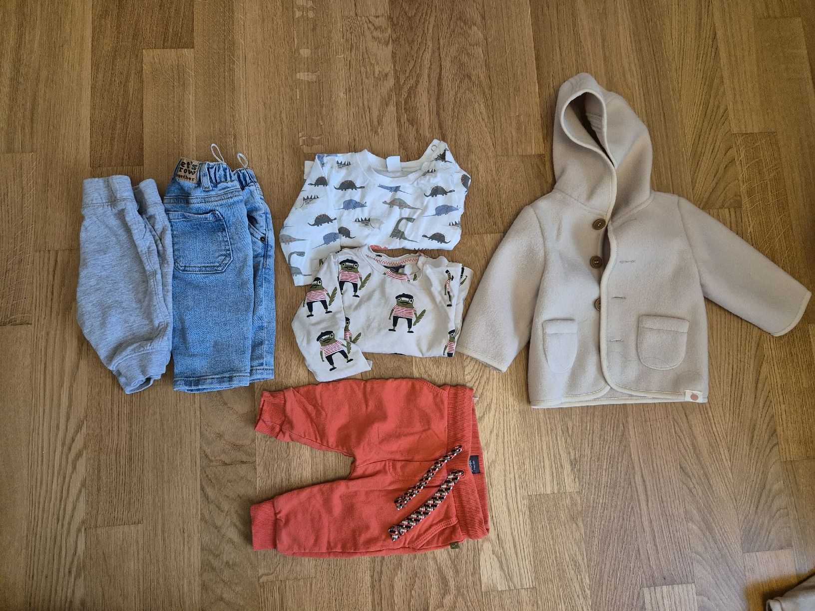 Lotti & Set di vestiti: Babykleider Gr 62 – Usato da Schaan venduto da lulu_xx