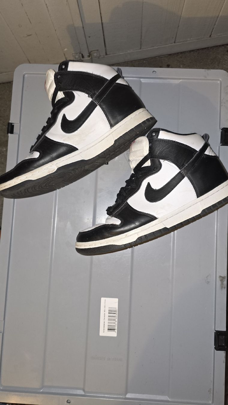 Nike Herrenschuhe: Nike Dunk High Retro Schwarz/Weiss Gr. 40 – Gebraucht aus Amriswil von Trendymarkt 1
