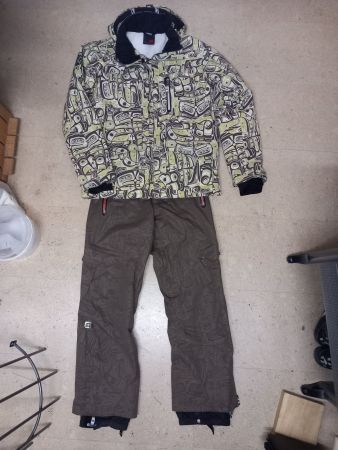 Ski- / Snowboardjacke und Hose, Skianzug, gut erhalten