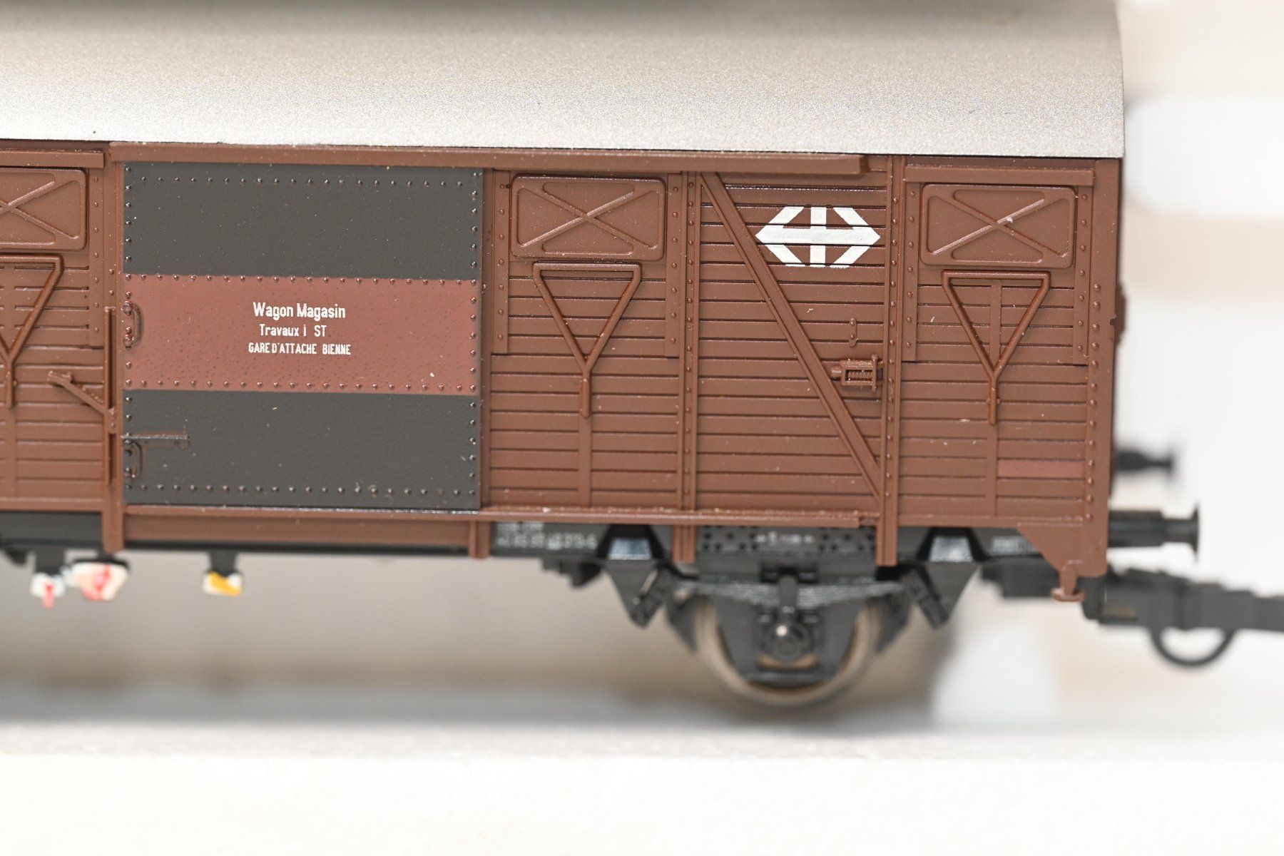 Roco Modellini di ferrovie: gedeckter Güterwagen SBB Roco HO/AC – Usato da Laupen ZH venduto da Zmoewe 2