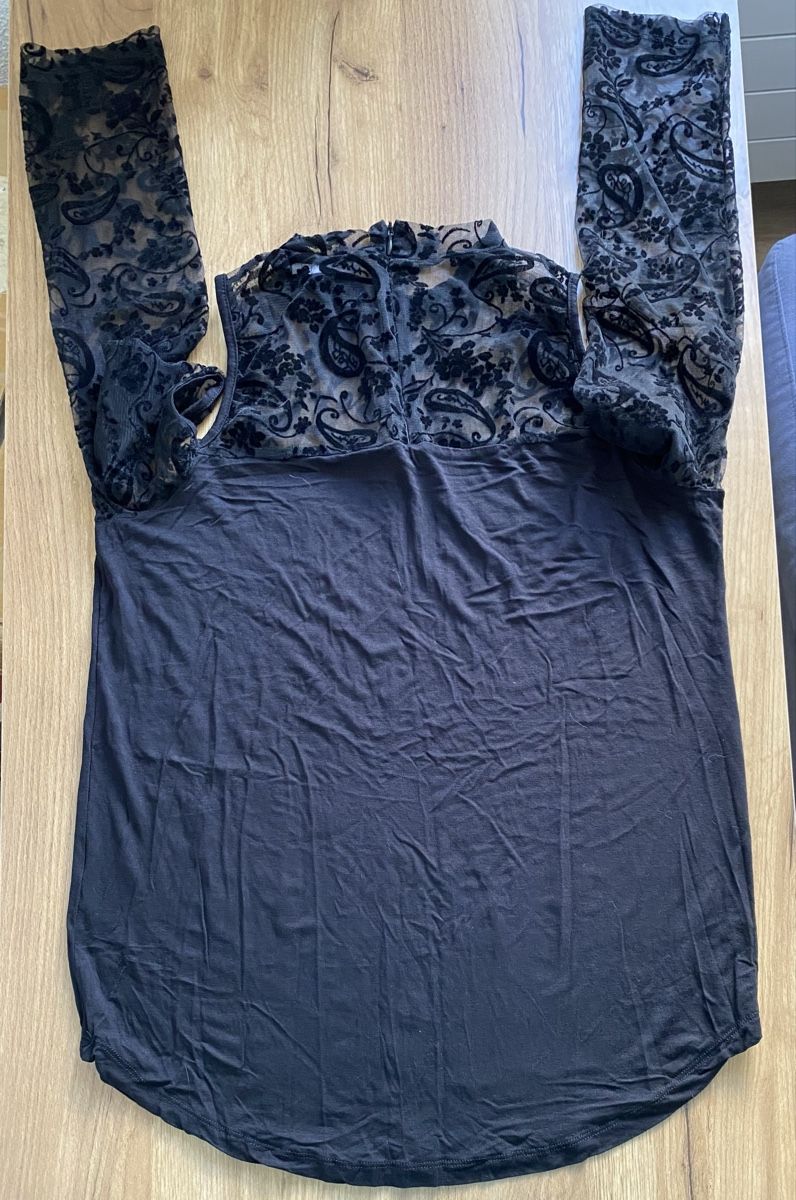 T-shirt: T-shirt manches longues dentelle – Nuovo (secondo la descrizione) da Chézard-St-Martin venduto da monster2525 2