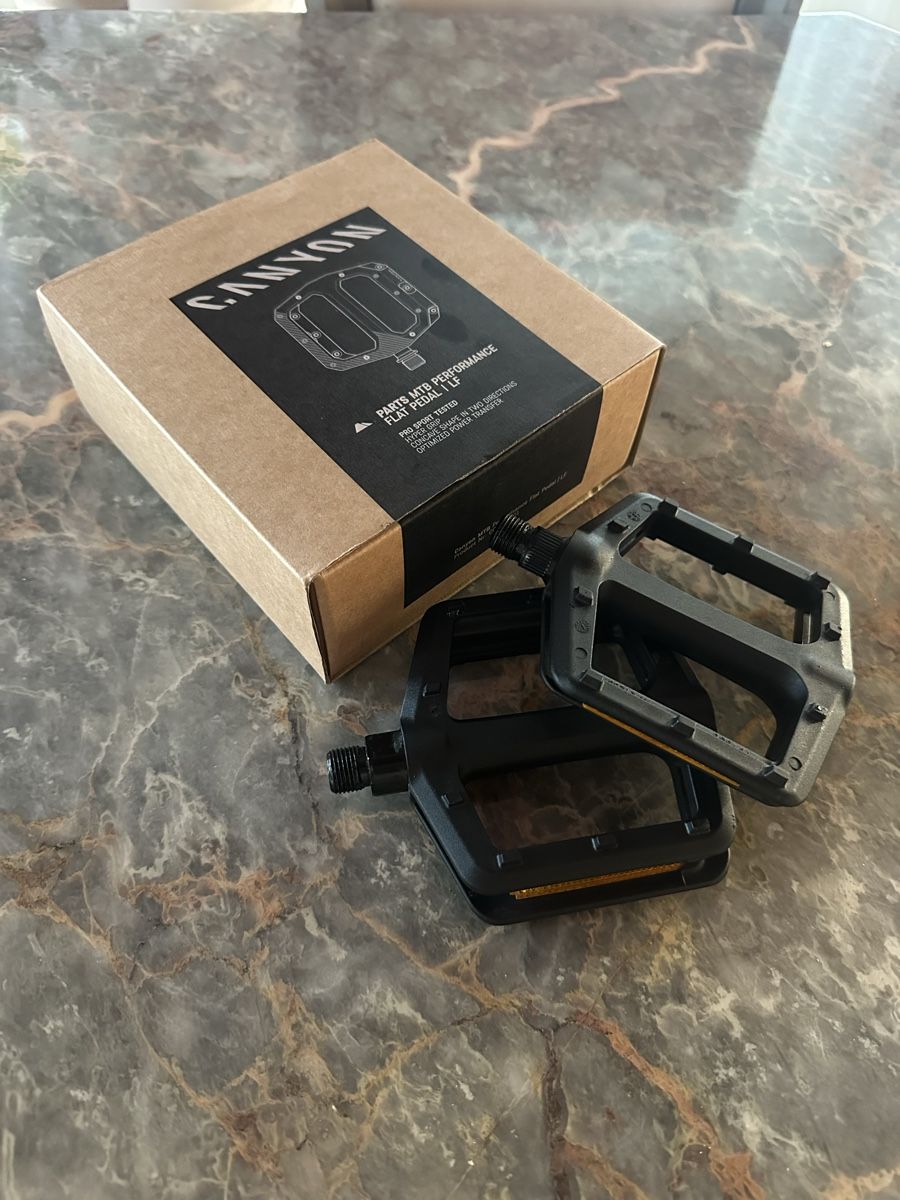 Canyon Pezzi di ricambio: Original Canyon E-Bike Pedale mit Reflektoren – Nuovo (secondo la descrizione) da Unteraegeri venduto da weber588 1