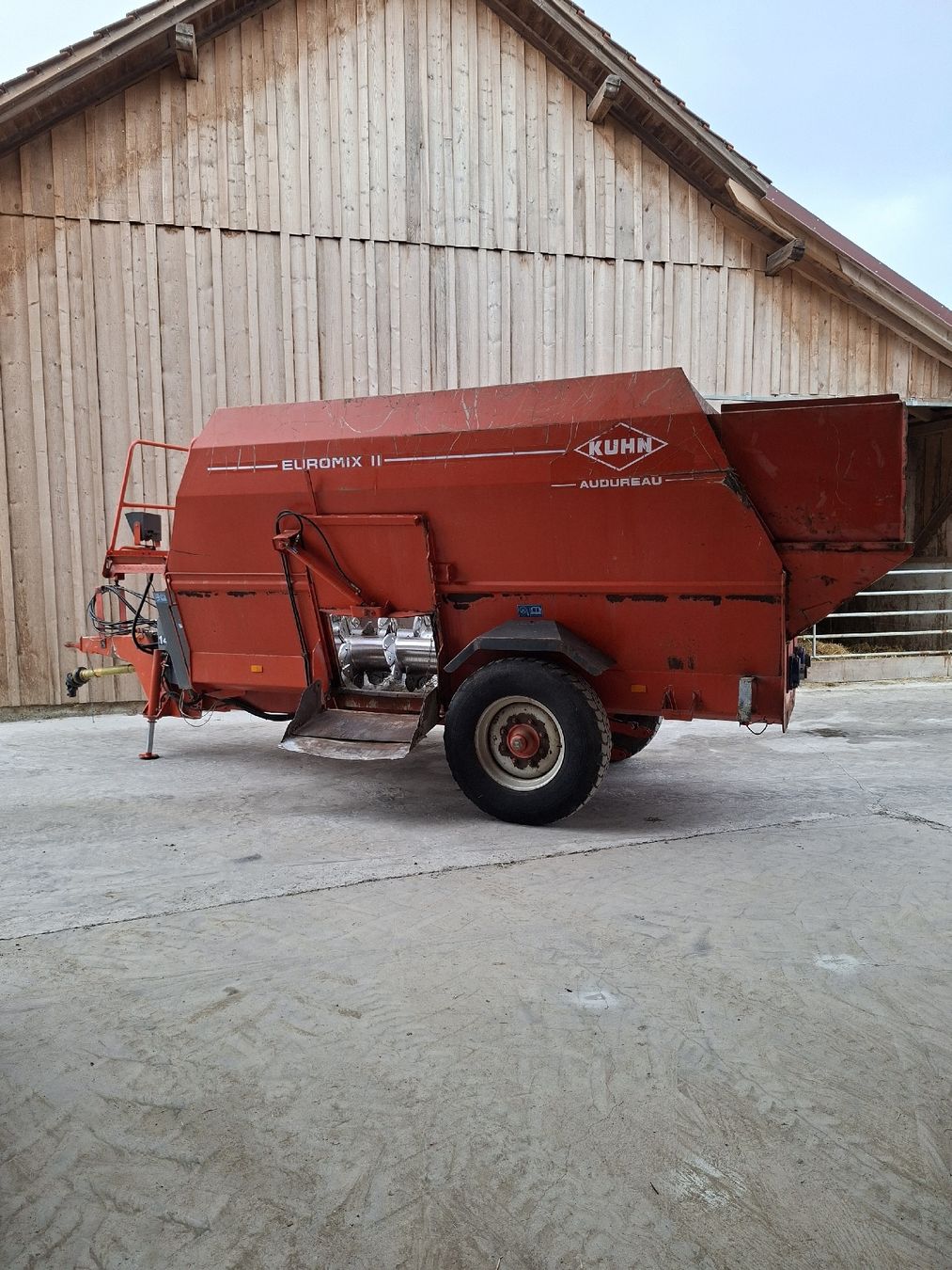 Tutte le macchine: mélangeuse 14m3 – Usato da Sâles (Gruyère) venduto da benoit1988 1