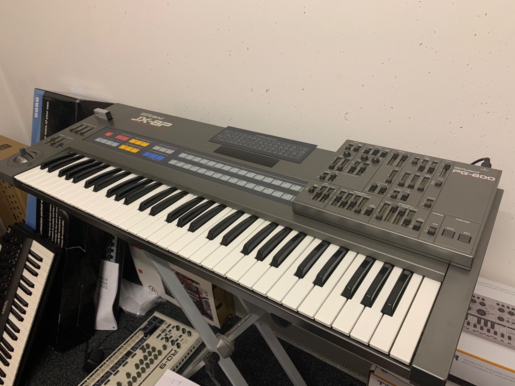 Roland Strumenti musicali: Roland JX-8P + PG800 – Usato da Schötz venduto da sky3000