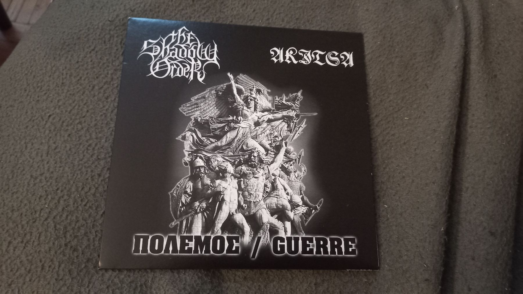 Dischi in vinile: Akitsa/The Shadow Order -Split 7" Vinyl Single Black Metal – Usato da Olten venduto da Donatello1984