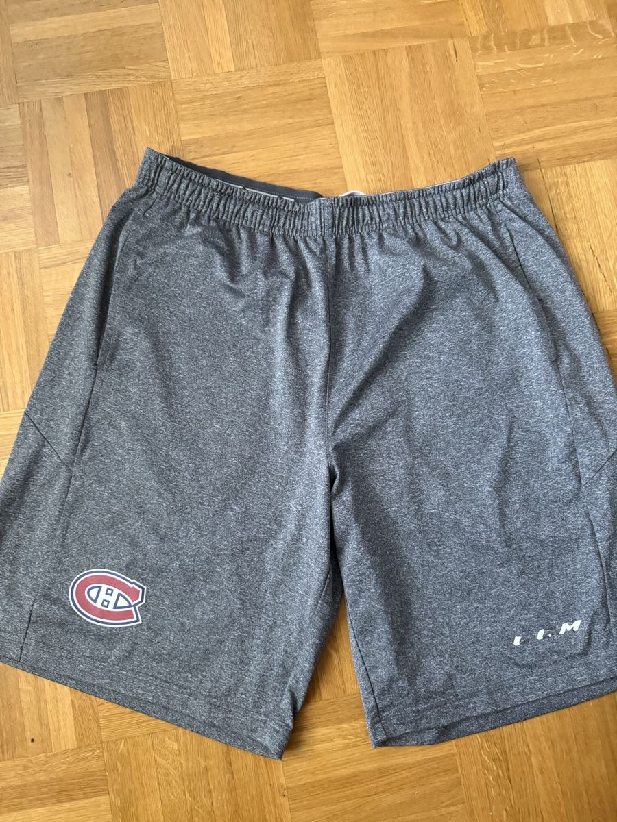 Pantaloni: short NHL Canadians  taille L – Usato da Nyon venduto da Mektoub