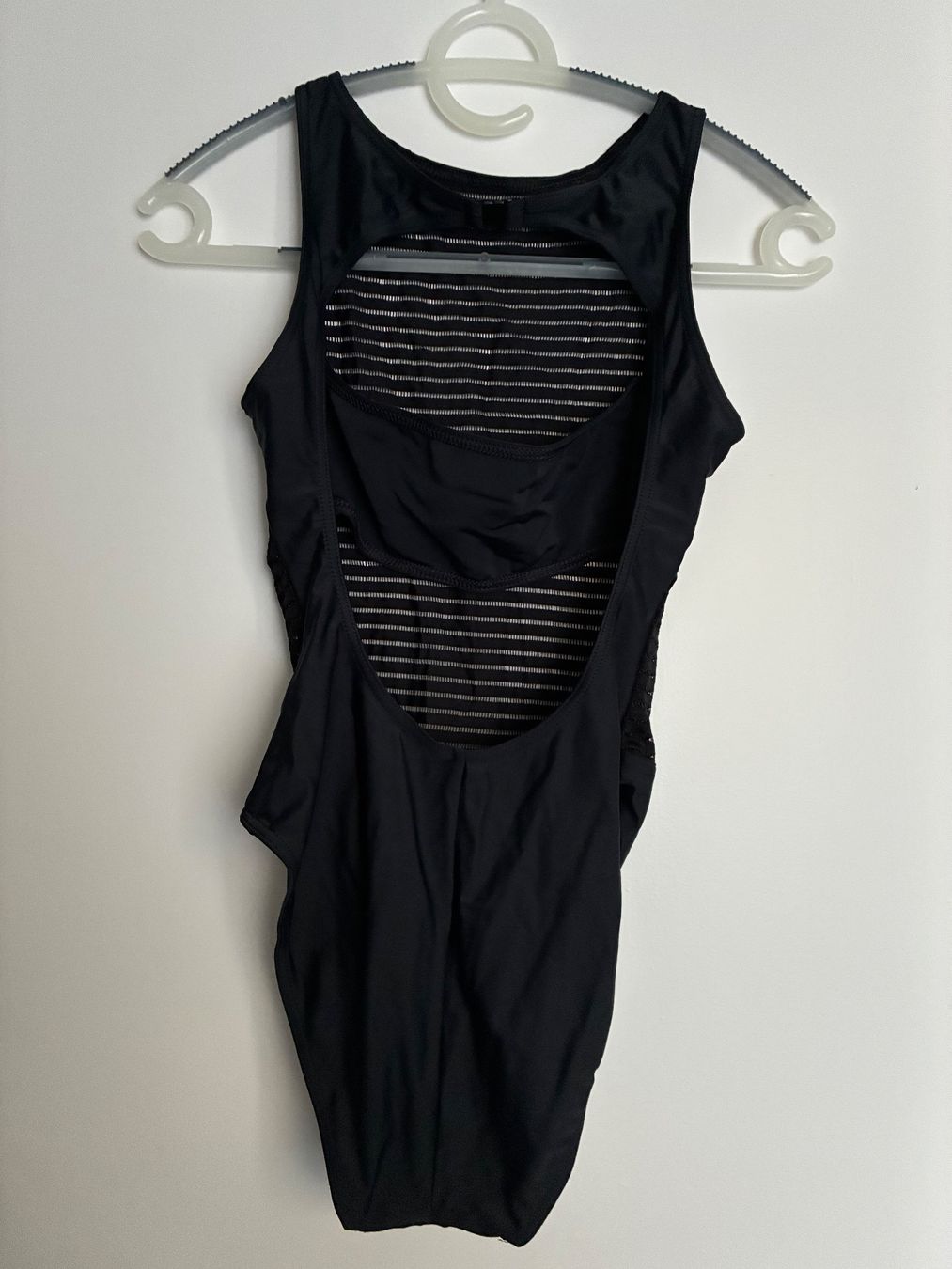 Costumi da bagno & Bikini: Badekleid schwarz mit Netzeinsatz – Usato da Winterthur venduto da Arunasu 1