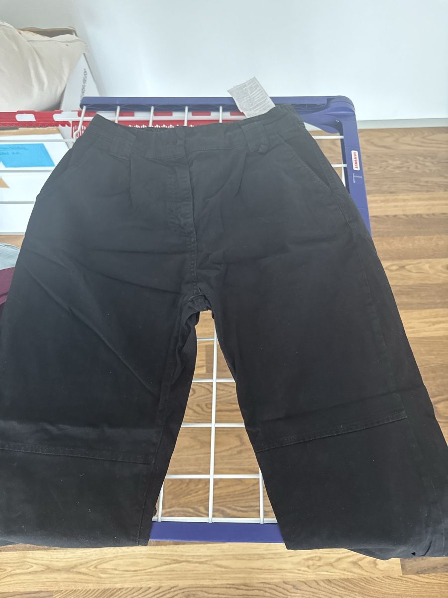 Bershka Pantaloni: Schwarze Bershka Hose Grösse 38 – Difettoso da Zürich venduto da bia_6kmj