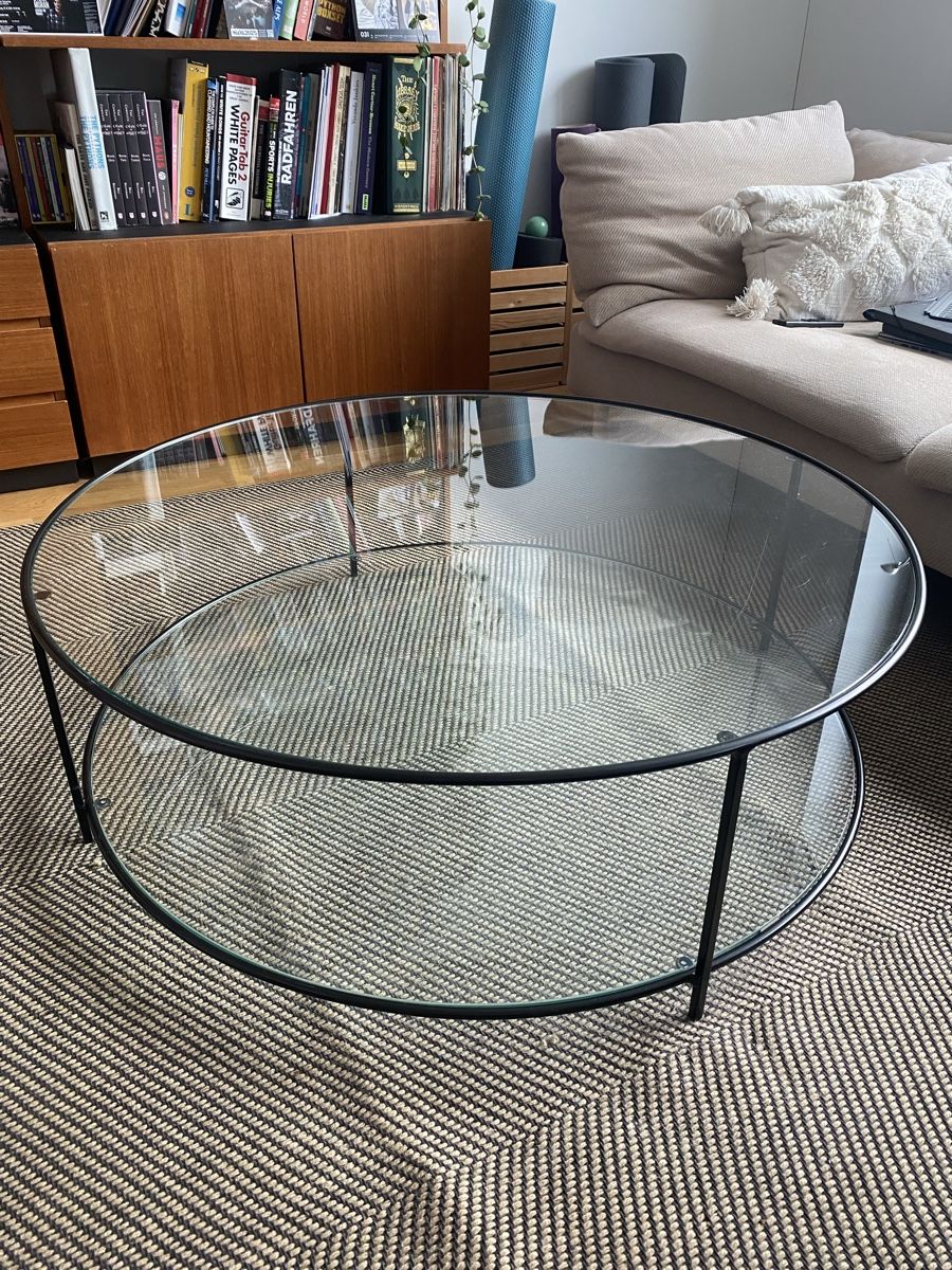 Tavoli: Couchtisch mit Glasplatten – Usato da Zürich venduto da anjazuerich