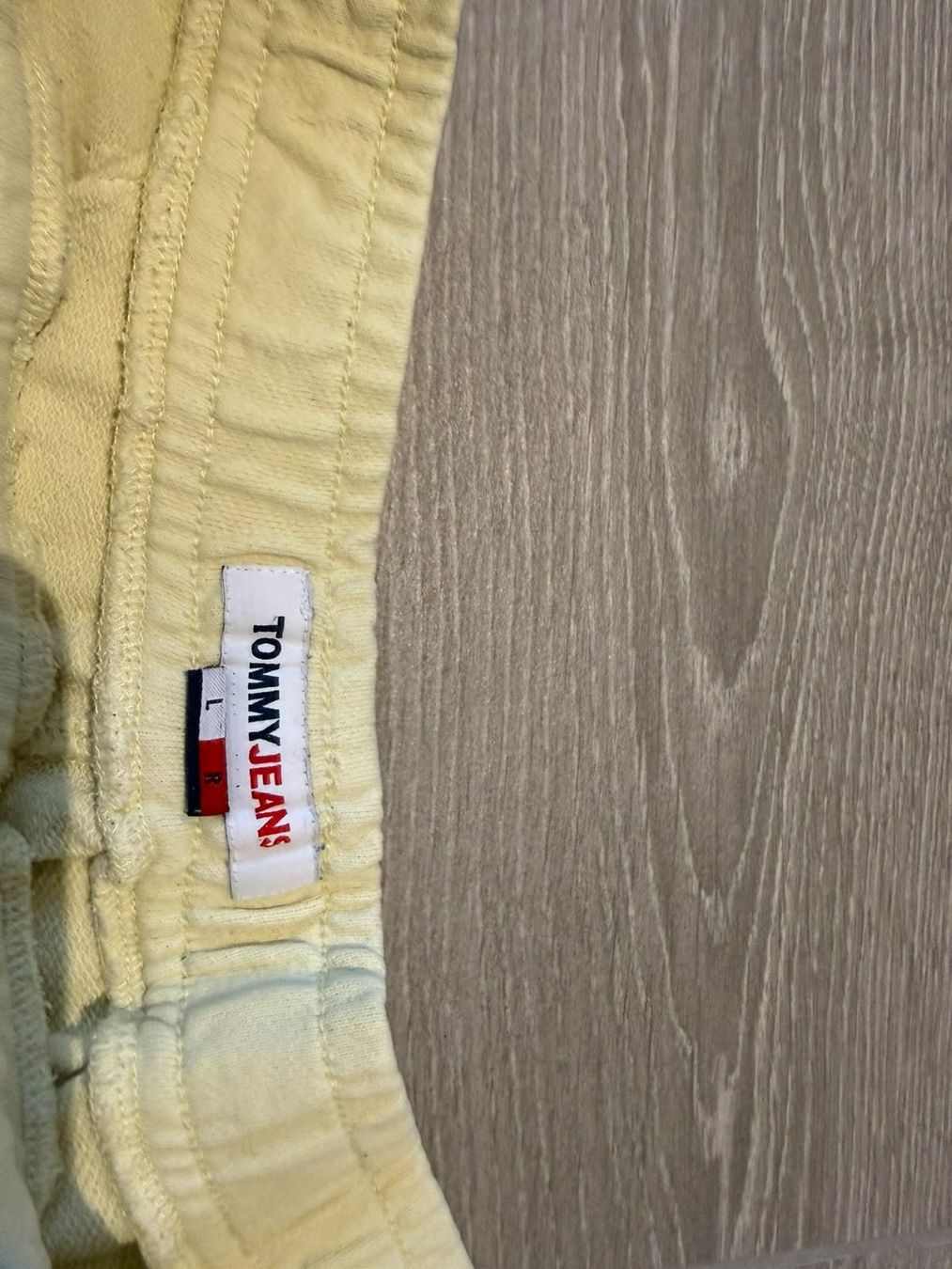 Tommy Hilfiger Pantaloni: Shorts Tommy Hilfiger – Usato da Tramelan venduto da han_xd58 2
