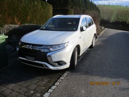 Mitsubishi Outlander PHEV 2.4 Lt. Benzin und 2xElektromotor