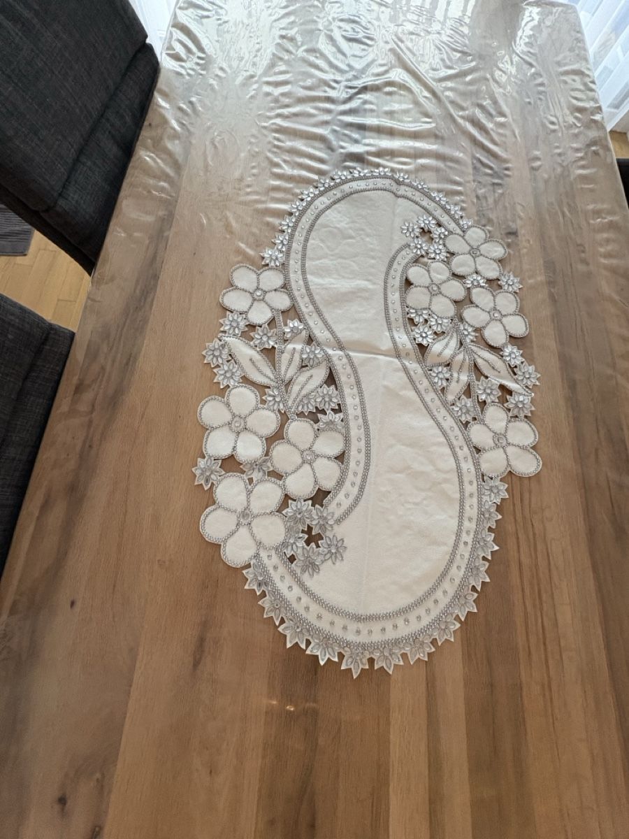 Tutte le decorazioni: Elegante Tischdecke mit Blumenmuster – Nuovo (secondo la descrizione) da Luzern venduto da AVM_M