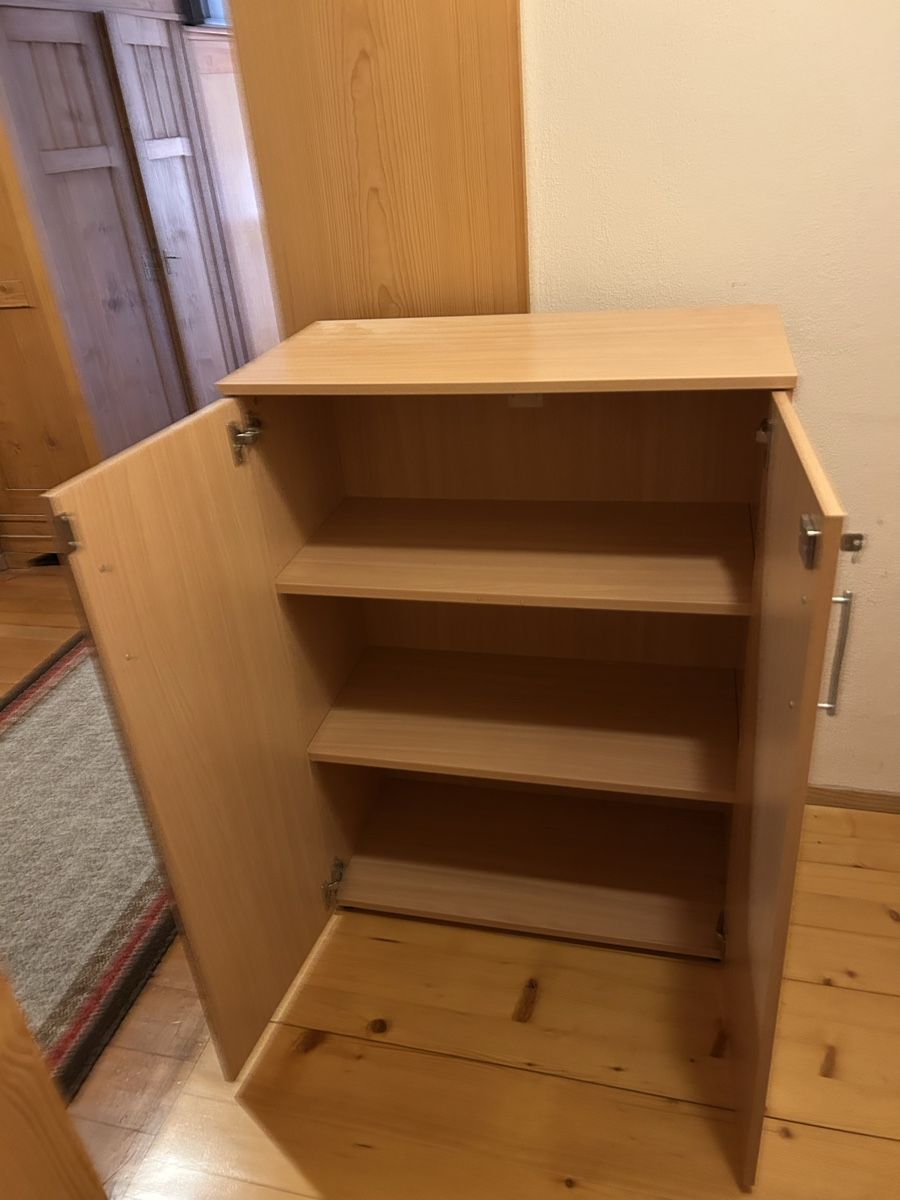 Schränke: Abschliessbarer Schrank – Neu (gemäss Beschreibung) aus Frauenfeld von Paillasse00 1