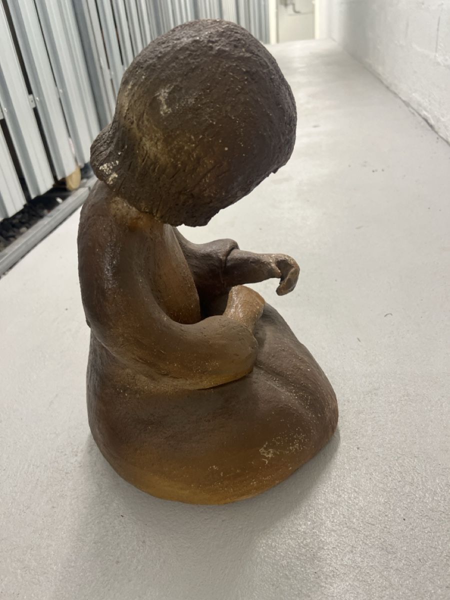 Figuren: Rustikale Mädchenfigur aus Terrakotta, CHF 50. – Gebraucht aus Zürich von Privat_13 4