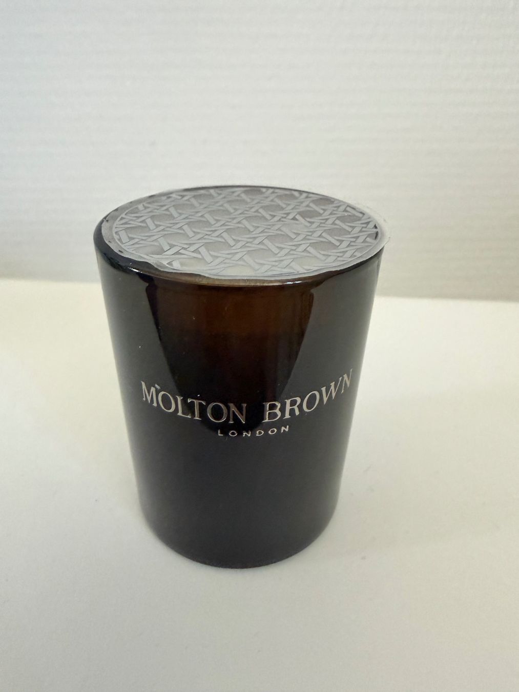 Candele: 2x Molton Brown Kerze – Nuovo e nell'imballaggio originale da Basel venduto da ullm 2