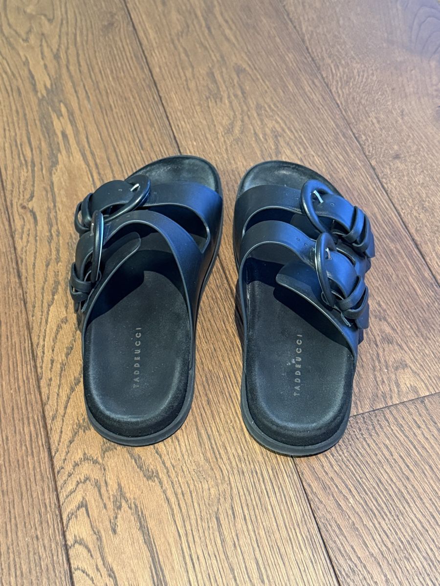 Scarpe da donna: Taddeucci Sandals Black Buckle Size 37.5 – Usato da Pfäffikon SZ venduto da NicMarKom 1