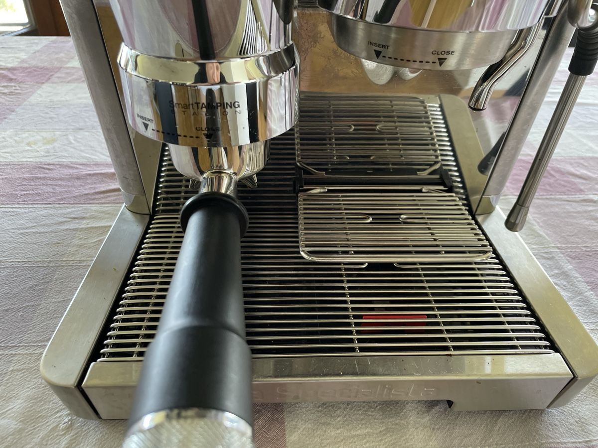 De'Longhi Macchine per caffè & Macchine per espresso: DeLonghi Espressomaschine gebraucht – Difettoso da GOLDACH venduto da seller01