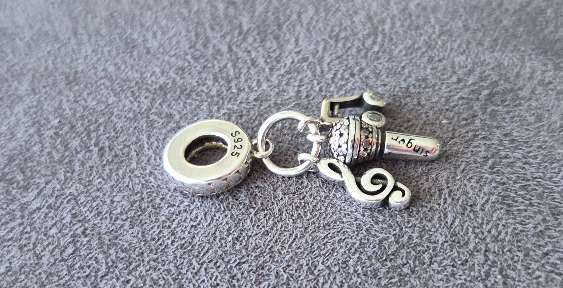 Ciondoli: Silber Charm Musik +Garantie – Nuovo (secondo la descrizione) da Rotkreuz venduto da Carbone_Bijou-Shop 1