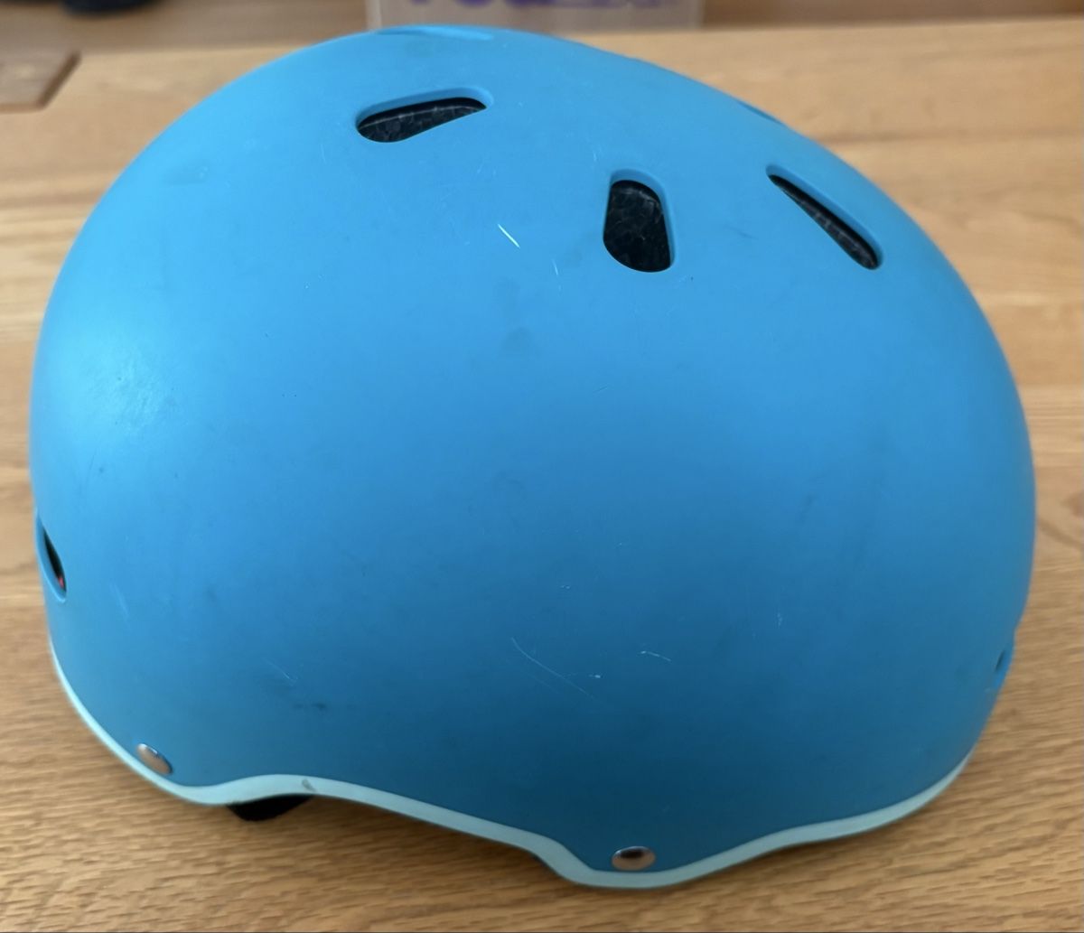 Micro Caschi: Kinderhelm dunkeltürkis Marke Micro Grösse S – Usato da Staffelbach venduto da rc-larossa 1