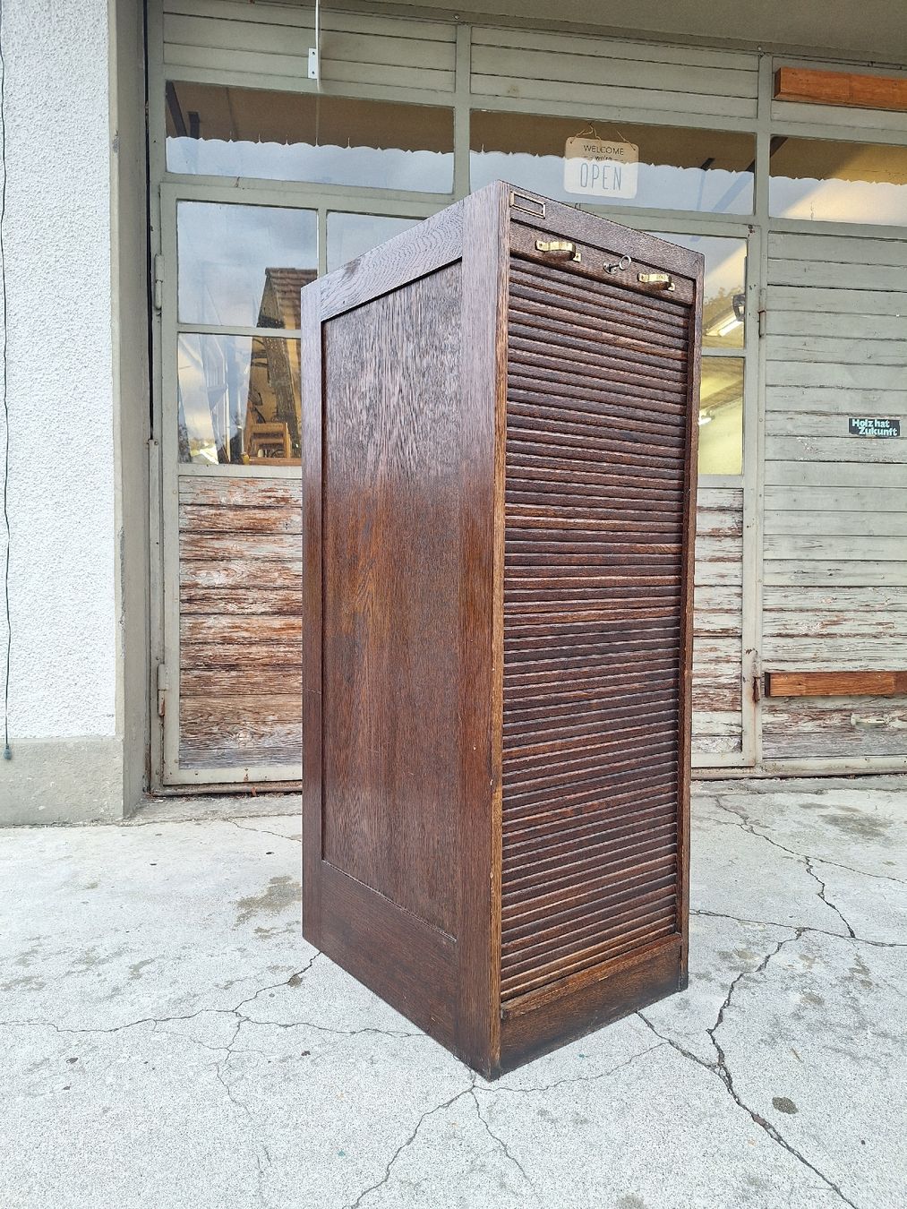 Schränke: Antiker Rollschrank, Eiche, Vintage – Gebraucht aus Urtenen-Schönbühl von Atelier21_bern 1