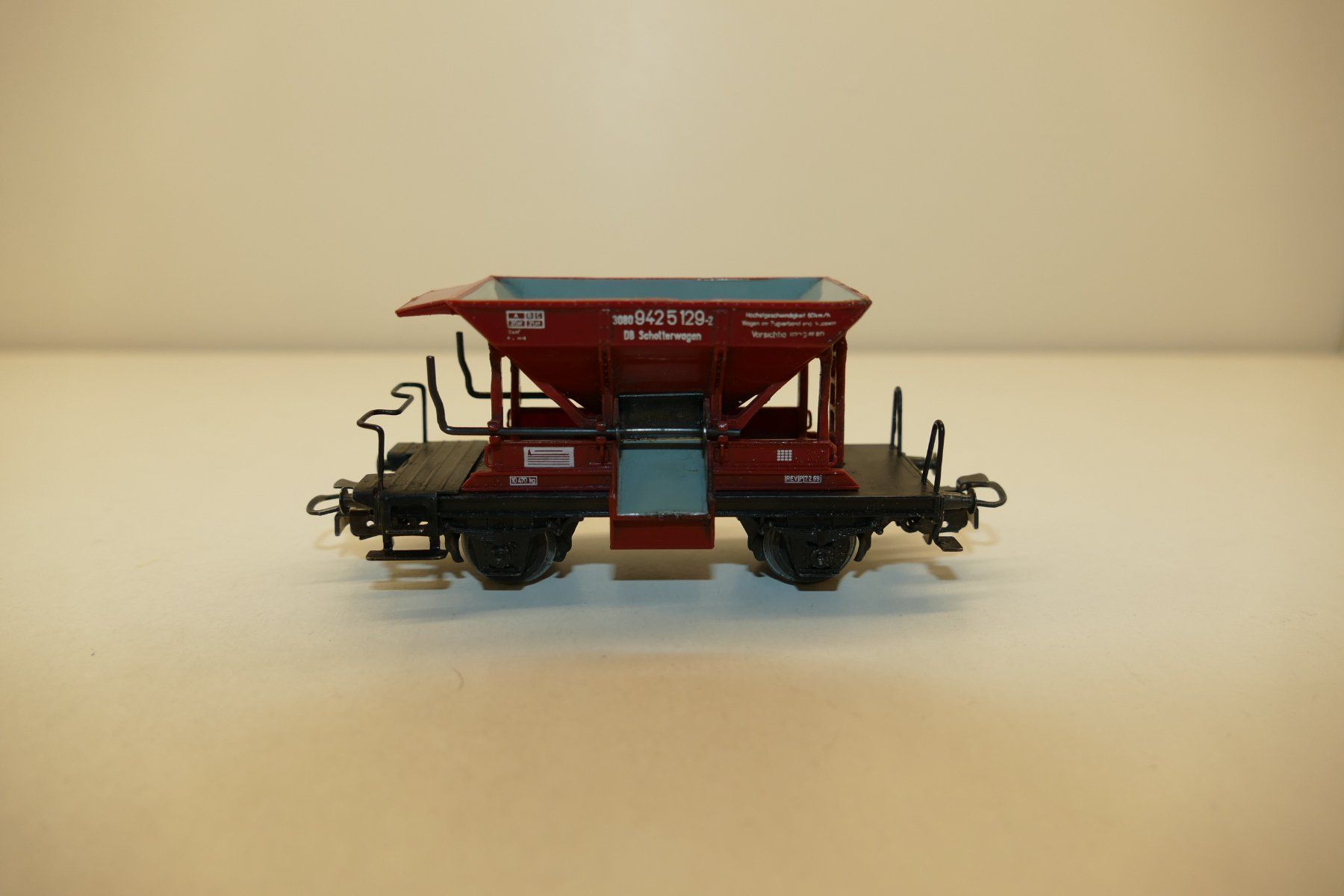 Märklin Modellini di ferrovie: Märklin H0: DB Schotterwagen – Usato da Niederhasli venduto da rail-duerst