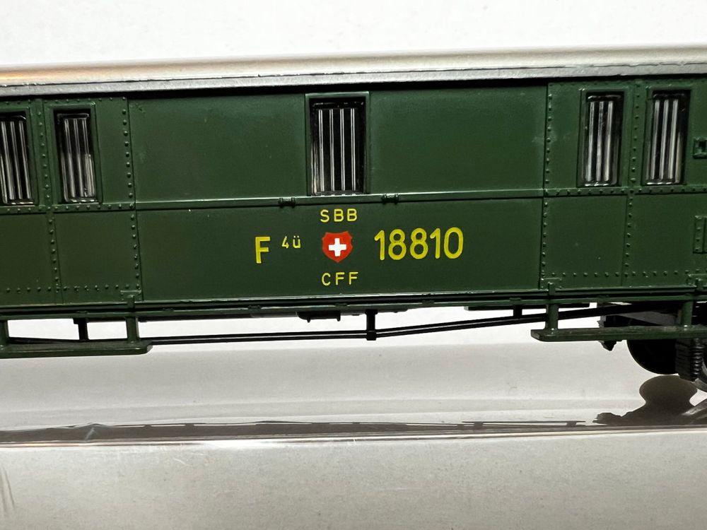 Märklin 4146 SBB F4ü Gepäckwagen 18810 H0 AC EVP (Gebraucht) in Lupfig ...