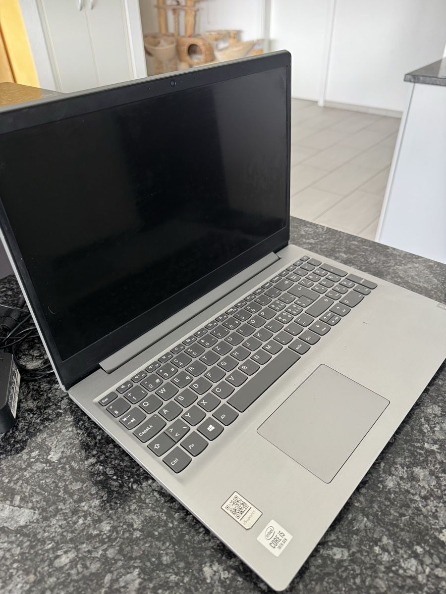 Lenovo Notebook: Lenovo Laptop – Usato da Anglikon venduto da cel_hbx2