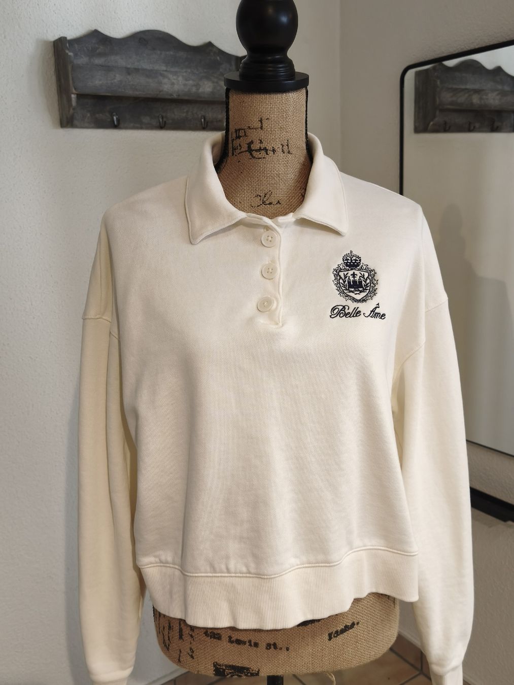 H&M Maglioni & Felpe: Cremiger Pullover mit Kragen "Belle Ame" Gr. XL Frühling – Usato da Emmetten venduto da SecondhandSiska