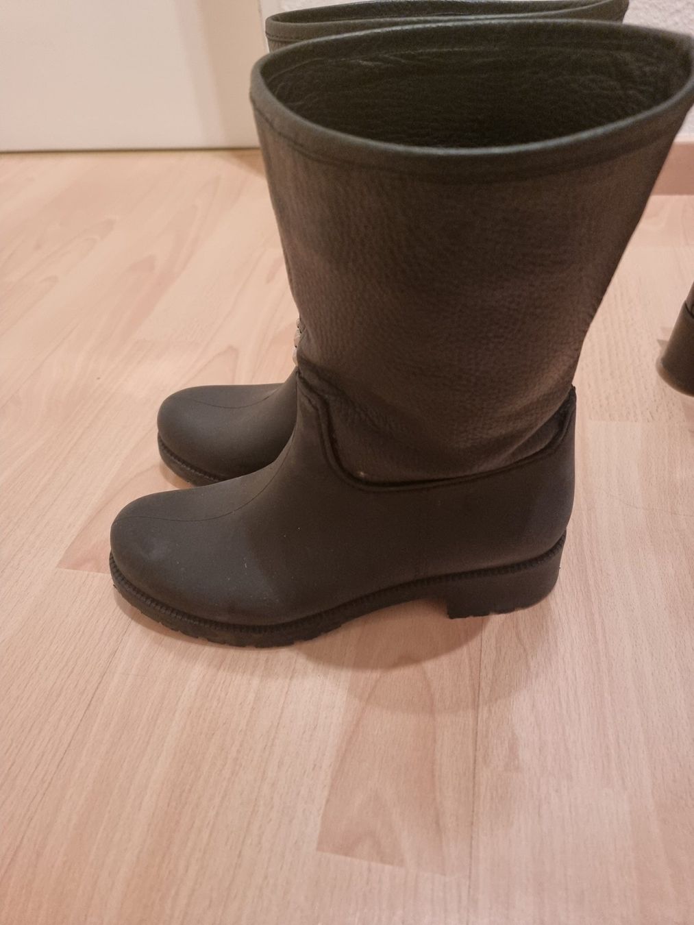 Scarpe da donna: Gummistiefel – Usato da Affoltern am Albis venduto da Ebruli89 2