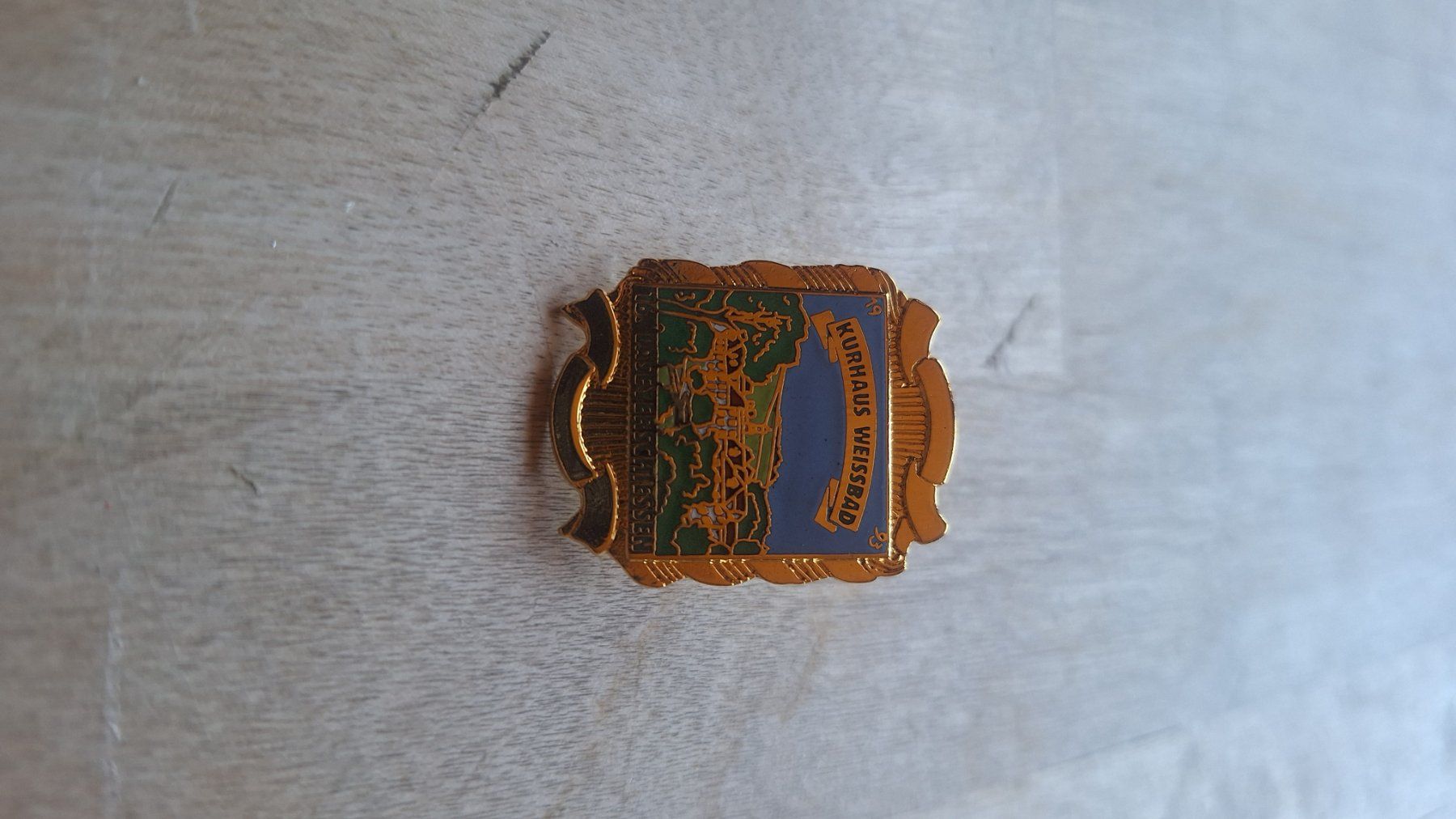 Placchette & Badge: Pin Kurhaus Weissbad – Usato da Appenzell-Steinegg venduto da lichs