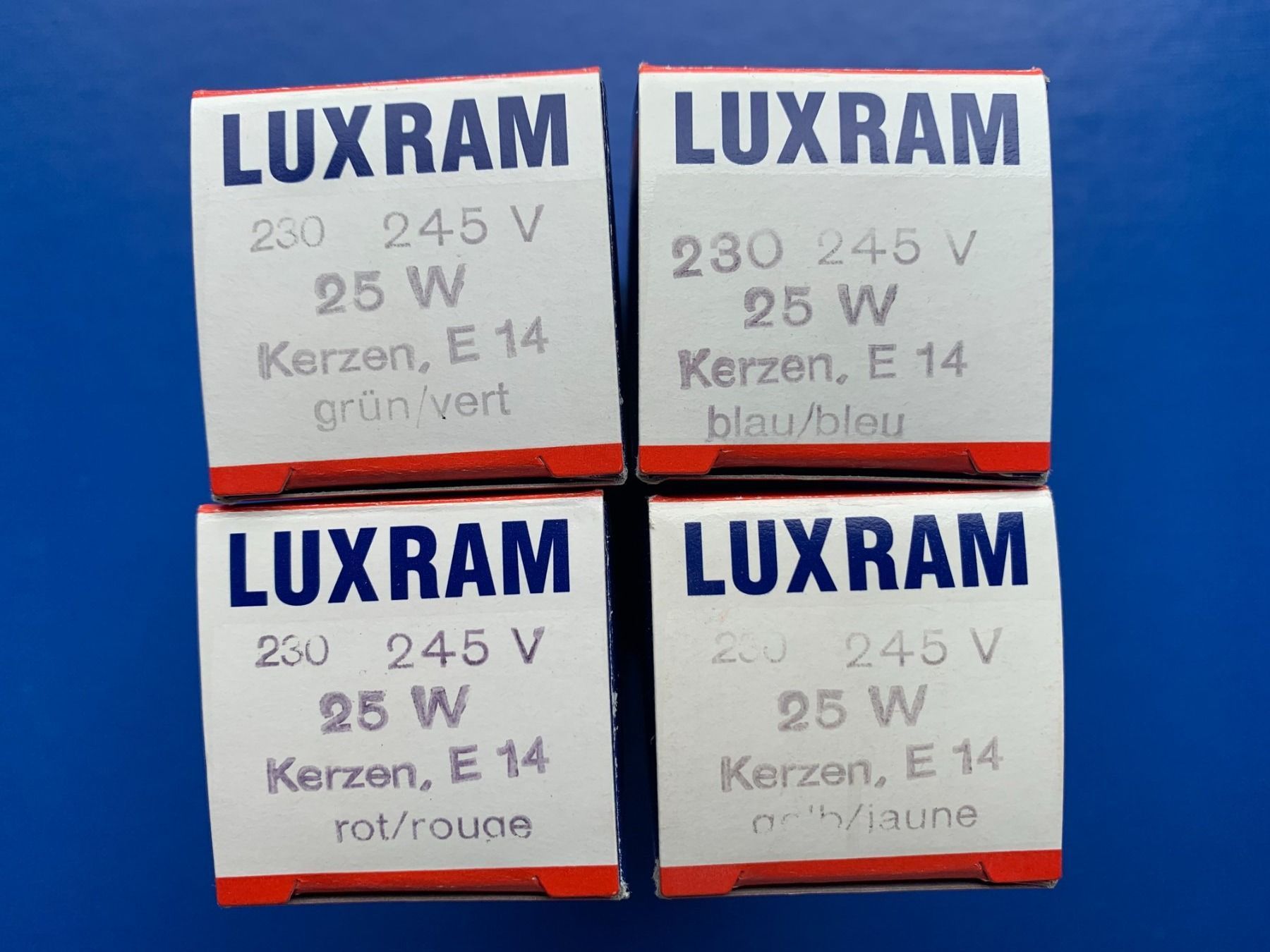 Candele: Luxram Kerzen farbig 4er-Set – Nuovo e nell'imballaggio originale da Kirchleerau venduto da koerbel