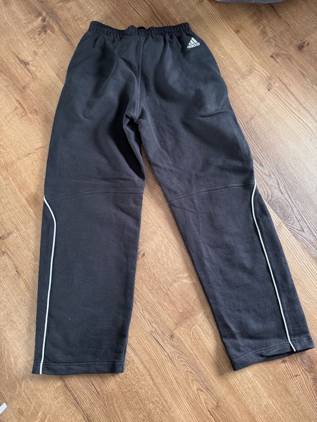 Adidas Pantalons: Adidas Trainerhose – D'occasion à Frauenfeld par Jacqueline050 3