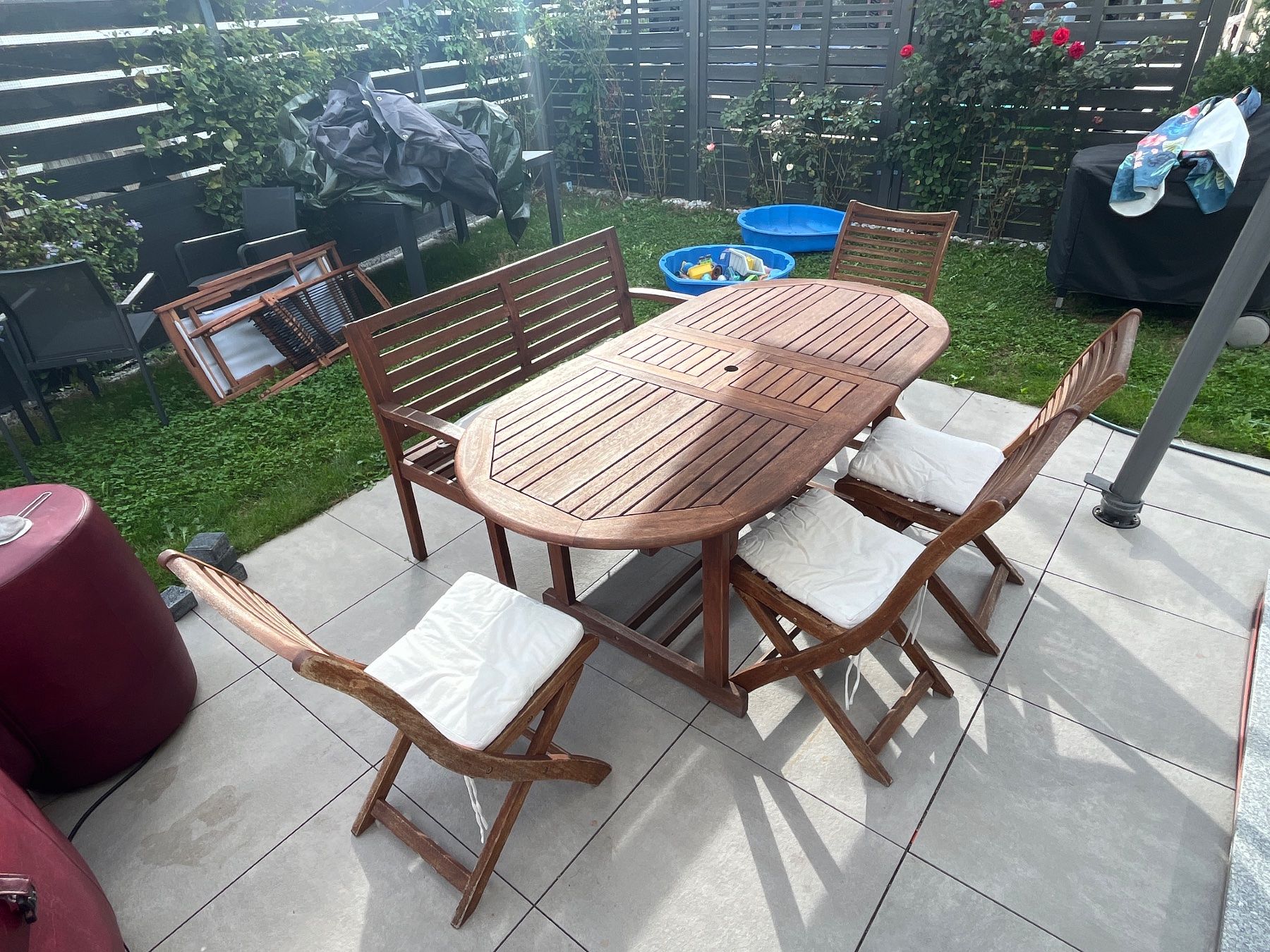 Set di tavolo e panche: Table et chaises en bois bon état – Usato da Corminboeuf venduto da becho4 2