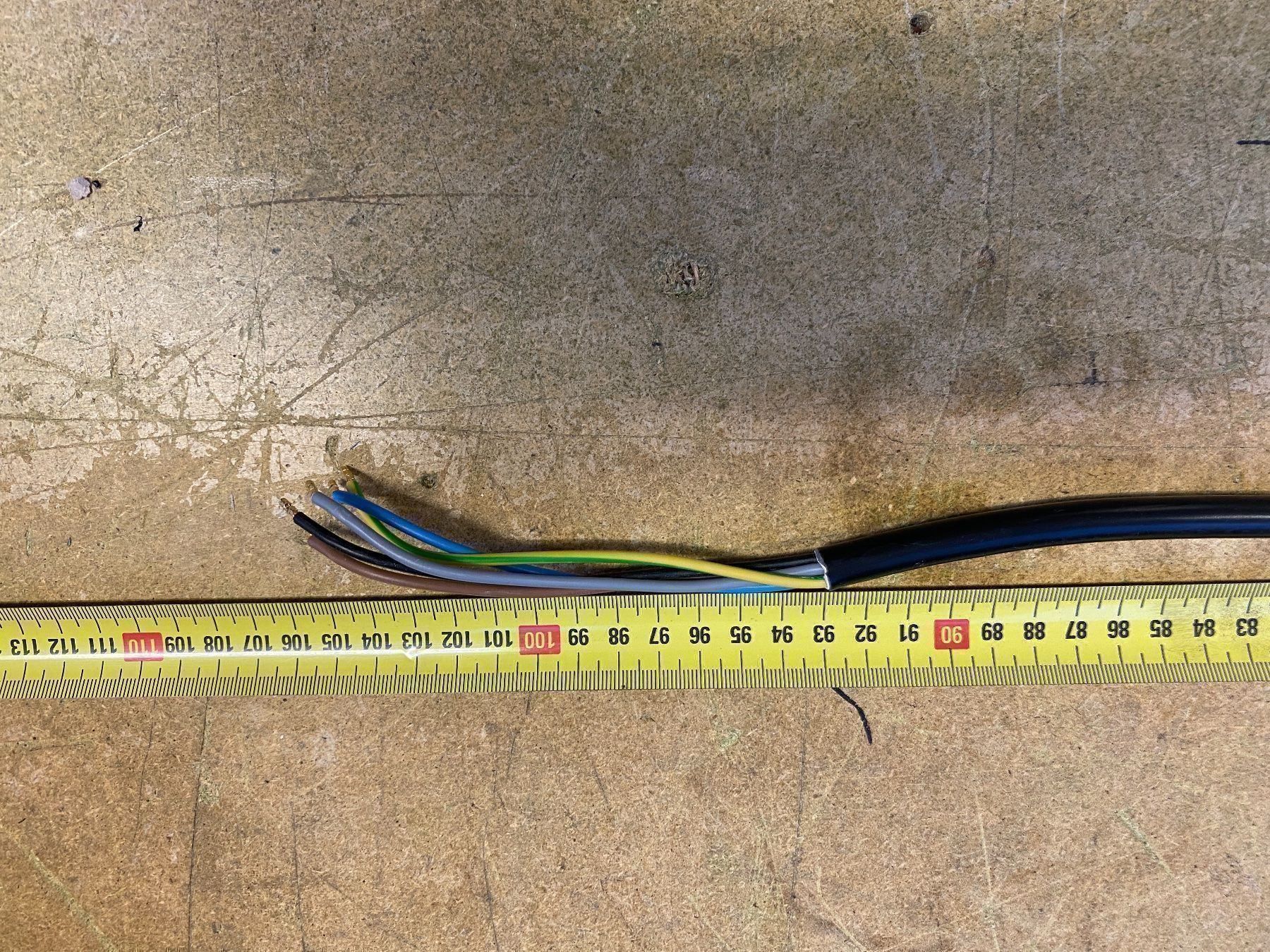 Spine: 3Stk. CEE 16 Stecker mit 0.9m Kabel – Usato da Hohenrain venduto da roli1983 3